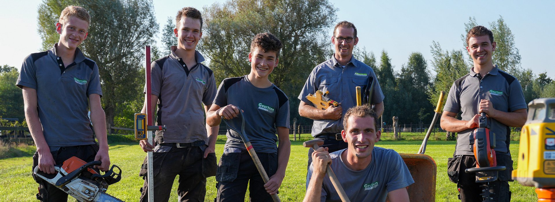 Home-staff-banner